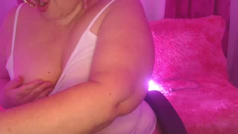 sweetie Aunt online show from October 19, 2025, 7:47 pm