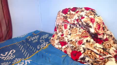 independent Model online show from April 22, 2026, 7:00 am