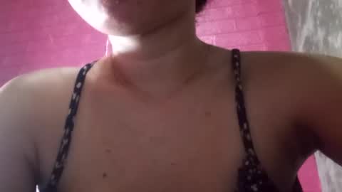 hottiekitty069 online show from April 15, 2026, 7:58 pm