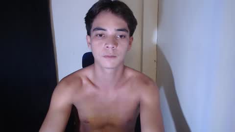 Snapshot of hottiespydie chatting on December 21, 2025, 8:05 pm hottiespydie online show from December 21, 2025, 8:05 pm