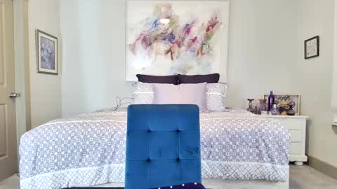 Maggie online show from December 8, 2024, 3:10 am