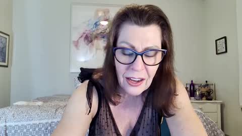 Maggie online show from February 21, 2025, 1:44 am