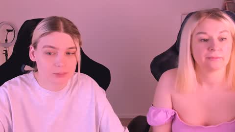 Nessie and Jessie online show from January 2, 2025, 7:40 pm