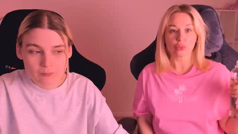 Nessie and Jessie online show from January 3, 2025, 6:57 pm