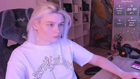 Nessie and Jessie online show from February 19, 2025, 3:49 pm