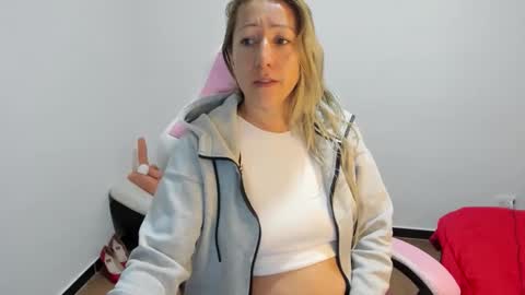 hottychrystal online show from November 29, 2025, 9:45 am