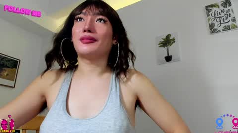 crishinahotty online show from December 15, 2024, 4:07 am