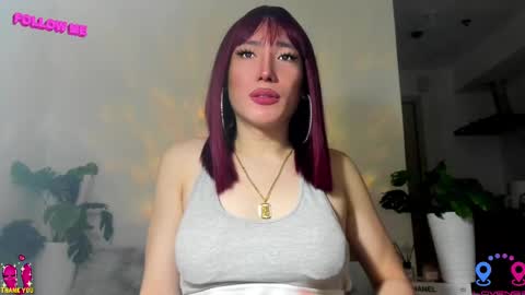 crishinahotty online show from February 12, 2025, 10:15 pm