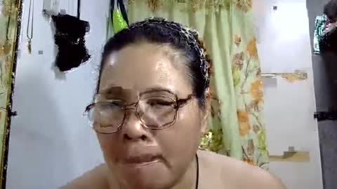 Snapshot of hottycrissy4u chatting on June 15, 2026, 5:31 am hottycrissy4u online show from June 15, 2026, 5:31 am
