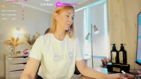Snapshot of hotyplays chatting on May 10, 2026, 12:21 pm Susan online show from May 10, 2026, 12:21 pm