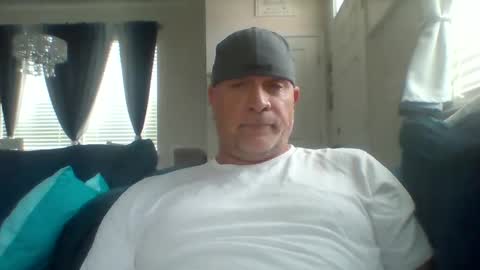 hotyummycock69 online show from September 9, 2025, 3:11 pm