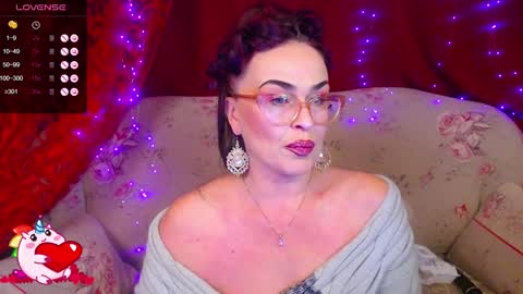 Hotzlata online show from February 8, 2025, 8:21 pm