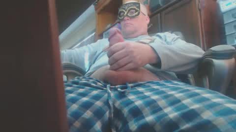 Howard817 online show from January 25, 2025, 3:41 pm