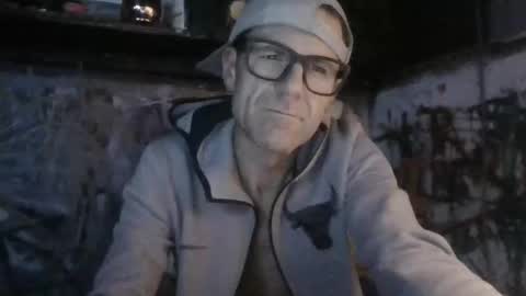 ask me online show from November 24, 2025, 8:47 am