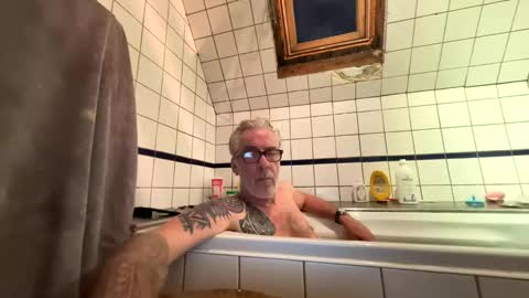 Michiel online show from March 28, 2026, 6:40 pm