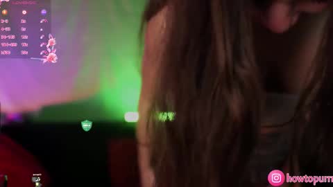 Mia online show from September 15, 2025, 5:13 pm