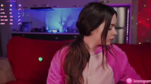 Mia online show from January 12, 2026, 5:18 pm