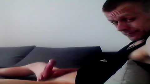 hubikush22 online show from June 17, 2026, 3:02 pm