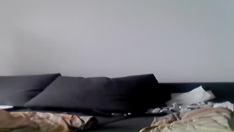 hubikush22 online show from July 18, 2026, 1:37 pm