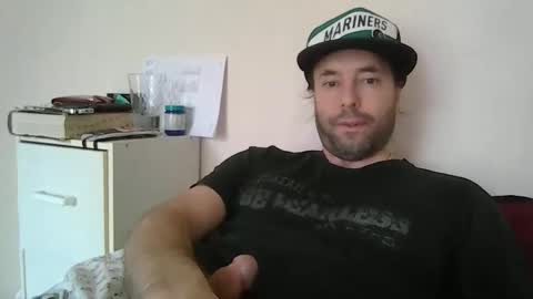 huengaud4 online show from May 6, 2026, 11:54 pm