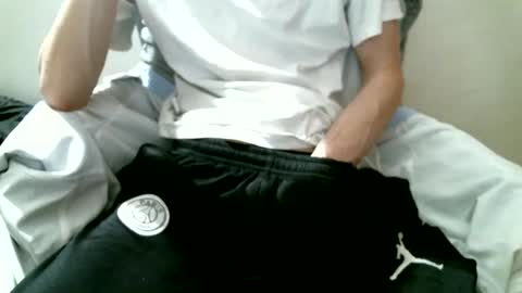 Keanu online show from September 12, 2025, 12:22 am