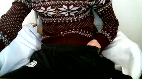 Keanu online show from October 29, 2025, 1:46 pm