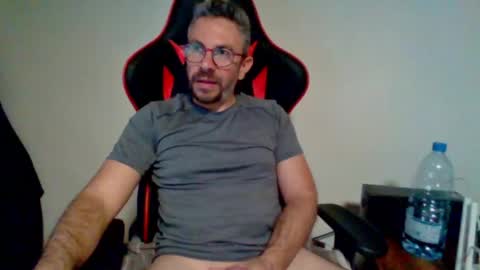 Snapshot of huge__cumshot chatting on April 15, 2026, 5:42 pm huge__cumshot online show from April 15, 2026, 5:42 pm