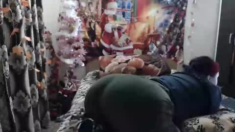 hugeassdevil online show from January 16, 2025, 6:48 pm