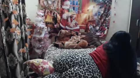 hugeassdevil online show from January 24, 2025, 7:07 pm