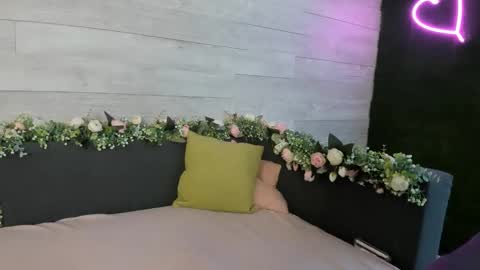 Erin online show from January 28, 2025, 7:32 am