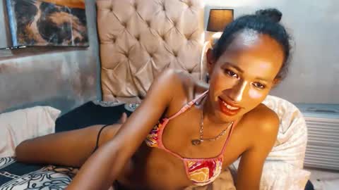 hugecock_caramel online show from April 18, 2026, 6:06 am