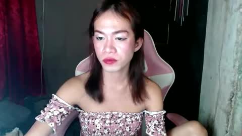 hugecockanna online show from January 6, 2025, 4:55 pm