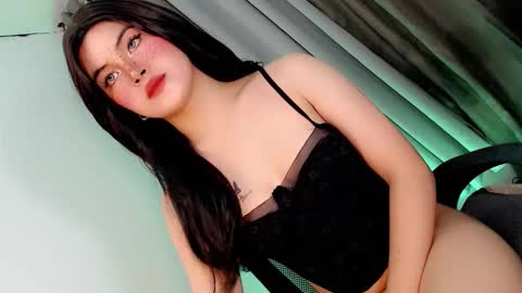 Yhanie online show from February 12, 2026, 10:38 pm