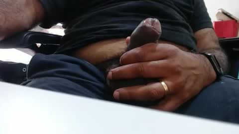 HunkyLover online show from January 11, 2026, 4:50 am