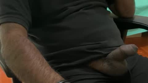 HunkyLover online show from April 1, 2026, 2:01 am