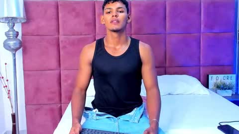 Snapshot of hugo_cano chatting on September 16, 2025, 9:38 pm Hugo Cano online show from September 16, 2025, 9:38 pm