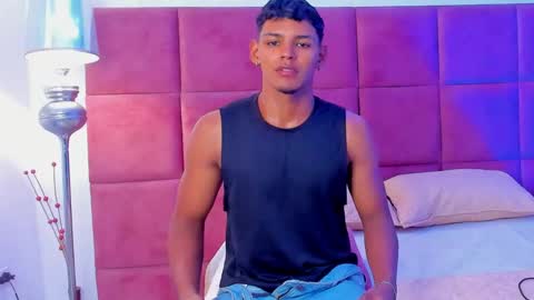 Snapshot of hugo_cano chatting on September 25, 2025, 9:51 pm Hugo Cano online show from September 25, 2025, 9:51 pm