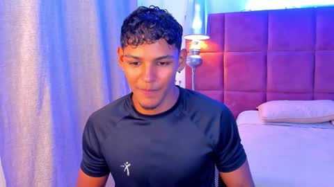 Snapshot of hugo_cano chatting on December 2, 2025, 3:01 am Hugo Cano online show from December 2, 2025, 3:01 am