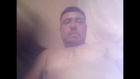 hugopaqui57 online show from February 24, 2025, 7:33 am