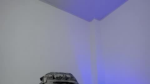 Hugo online show from October 10, 2025, 8:30 pm