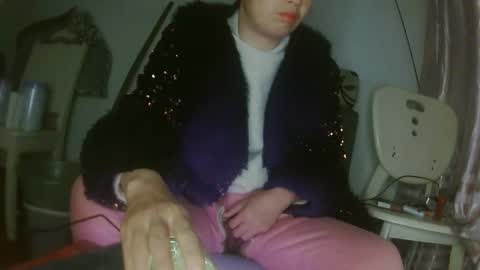 hujiajia520321431 online show from January 8, 2026, 10:45 pm