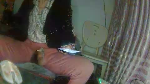 hujiajia520321431 online show from February 16, 2026, 9:22 pm