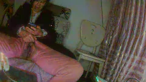 hujiajia520321431 online show from February 18, 2026, 9:22 pm