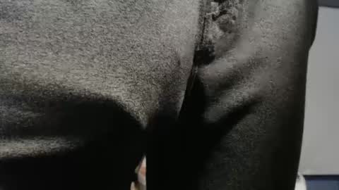 Big uncut cock dripping online show from October 15, 2025, 9:04 pm