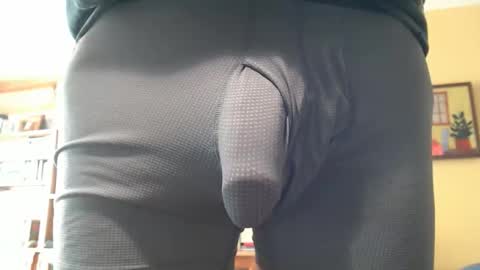 Big uncut cock dripping online show from December 20, 2025, 10:06 pm