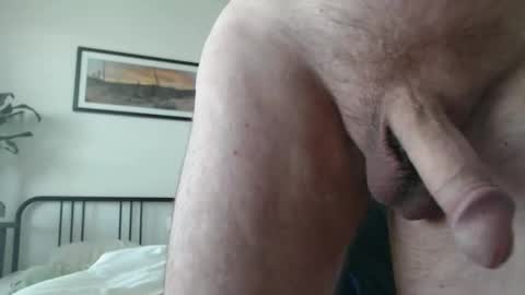 Snapshot of hung_hot_fit10 chatting on April 24, 2026, 8:33 pm Big uncut cock dripping online show from April 24, 2026, 8:33 pm