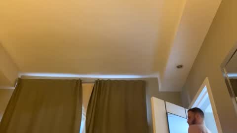 hunggentleman99 online show from December 5, 2025, 10:35 am