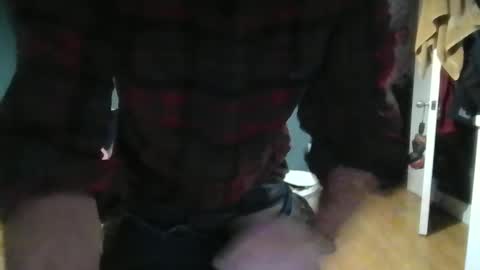 hunghard2004 online show from March 8, 2026, 5:39 pm