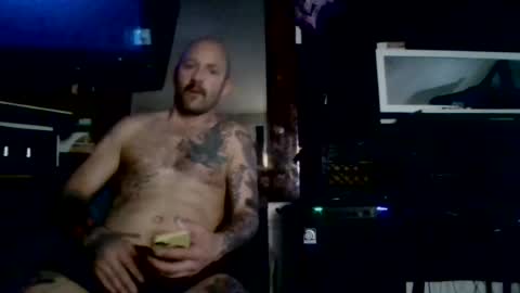 Snapshot of hungherowithoutacape chatting on June 23, 2026, 6:33 am hungherowithoutacape online show from June 23, 2026, 6:33 am