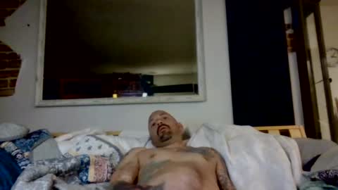 Snapshot of hungherowithoutacape chatting on July 3, 2026, 12:33 pm hungherowithoutacape online show from July 3, 2026, 12:33 pm